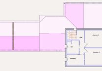 A l'étage, deux belles chambres occupent l'espace avec une salle de bain et un dressing