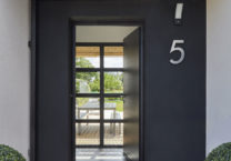 porte-dentree-23-maison-neuve-traditionnelle-finistere