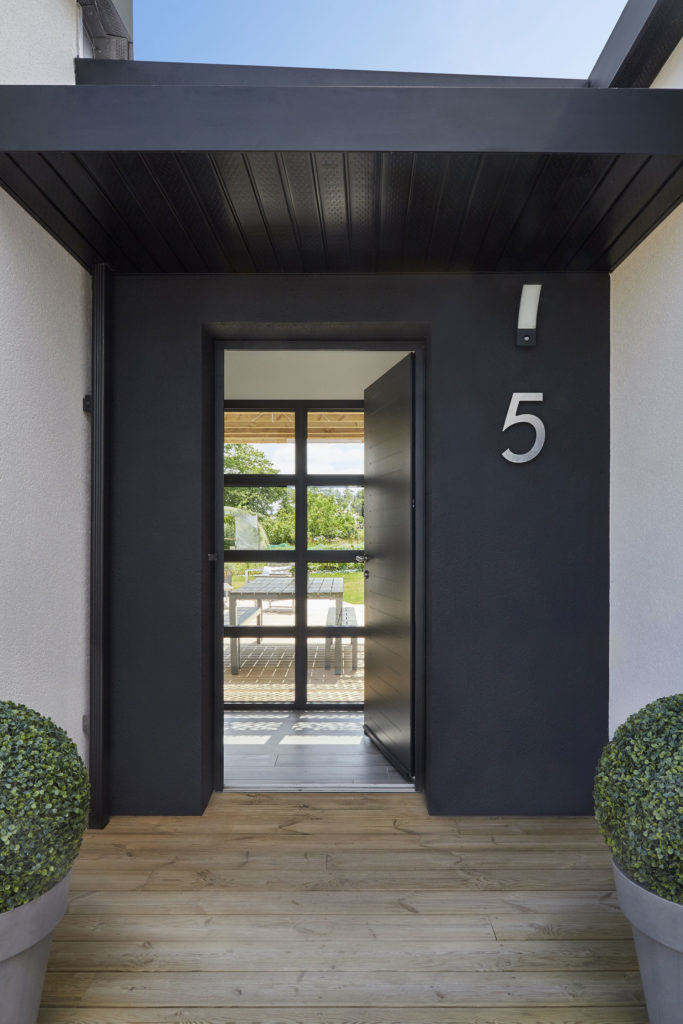 porte-dentree-23-maison-neuve-traditionnelle-finistere