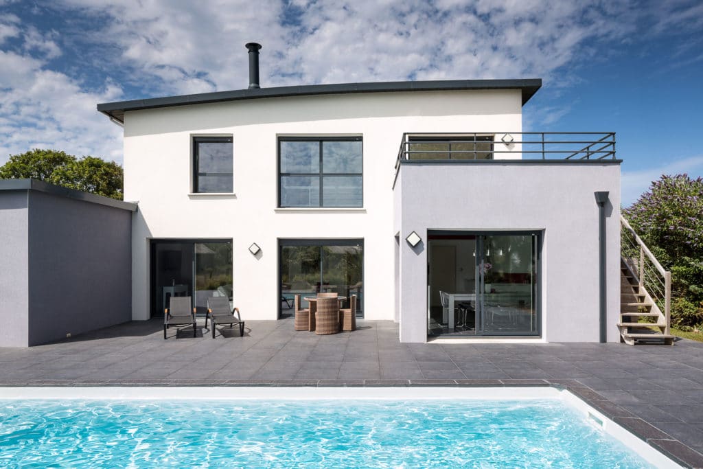 maison-trecobat-extérieur-piscine