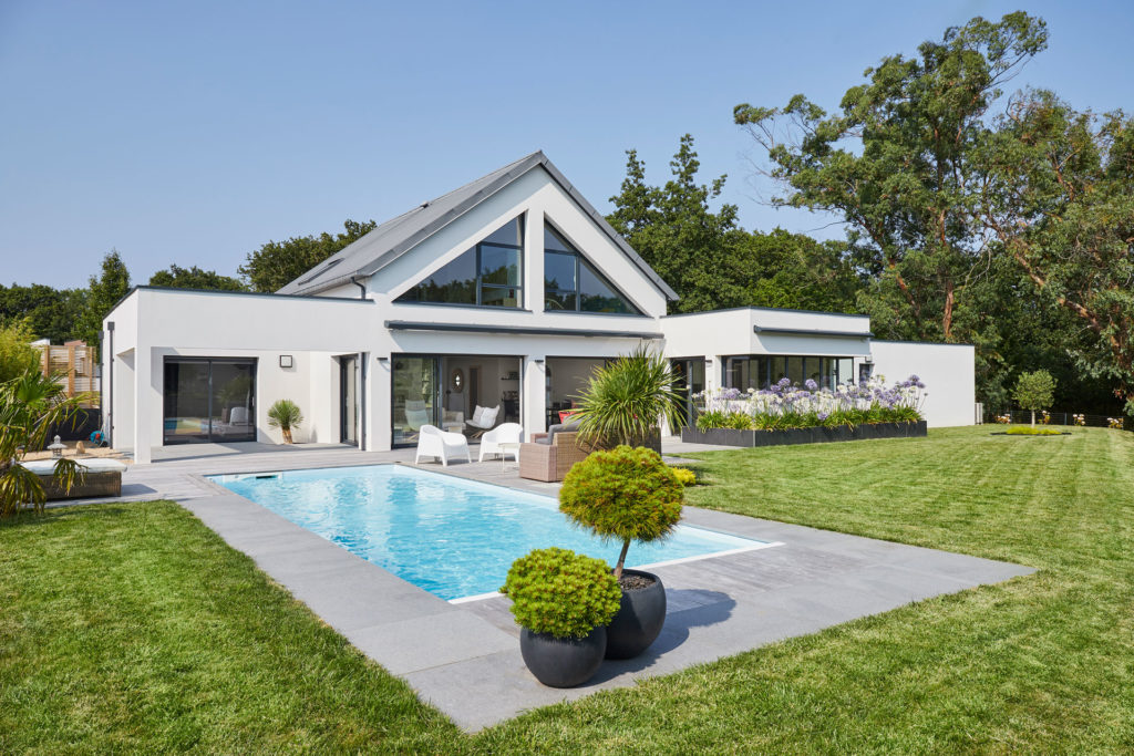 maison-piscine-trecobat-morbihan