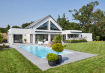 maison-piscine-trecobat-morbihan