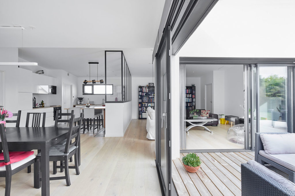 Maison familiale de plain-pied en L