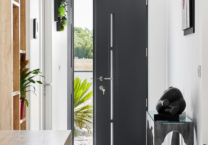porte-entrée-intérieure-maison-t
