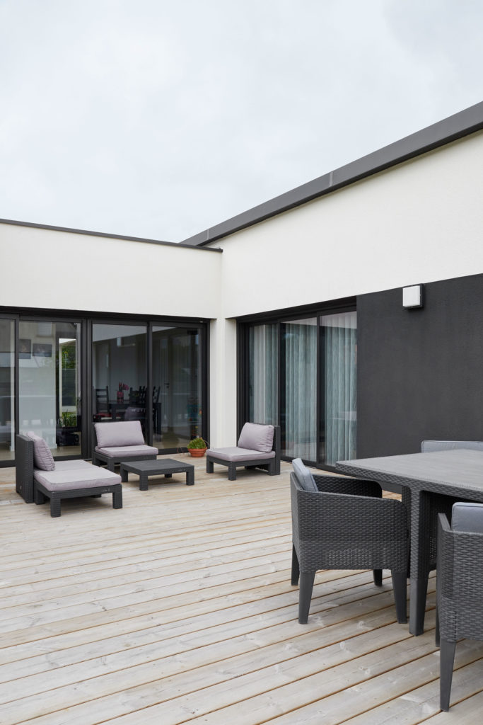 Maison familiale de plain-pied en L