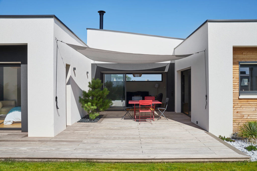 terrasse-bois-voile-maison