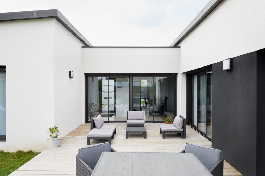 Maison familiale de plain-pied en L