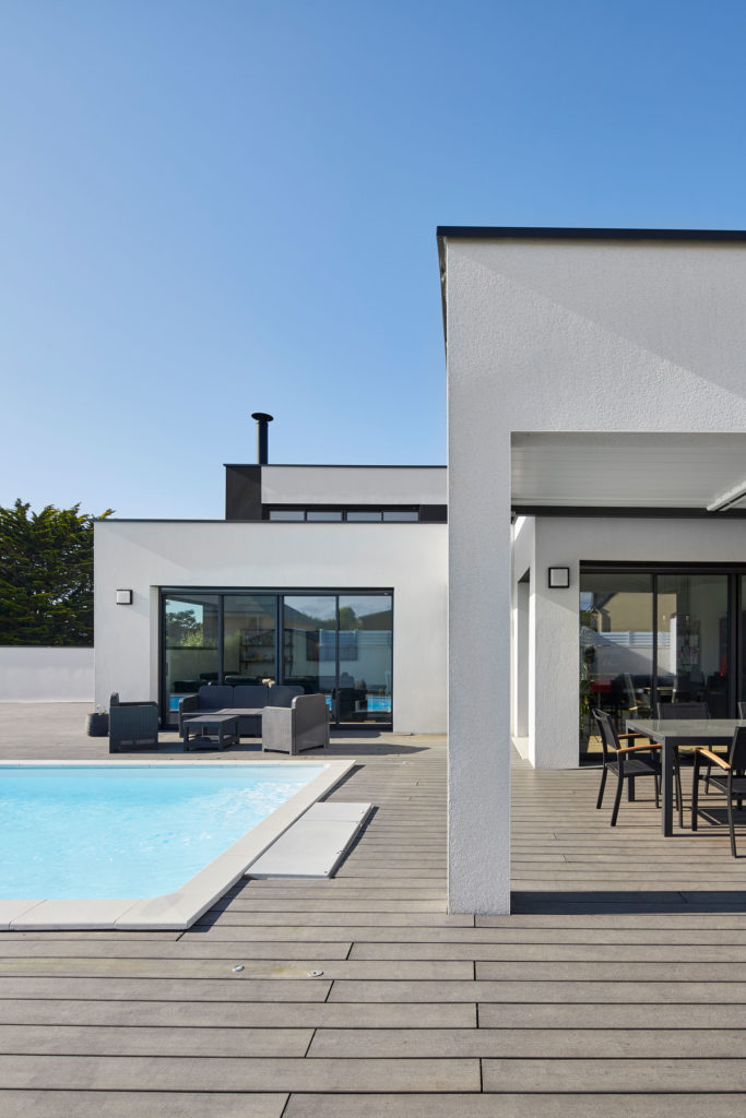 terrasse-maison-contemporaine-portsall