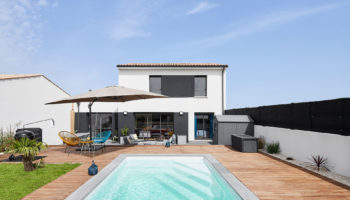 Petite maison design avec piscine