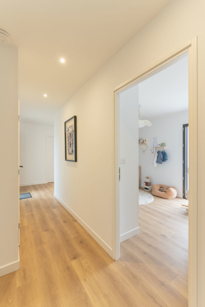 couloir-chambres-maison-trecobat-brest