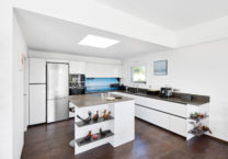 cuisine-ouverte-maison-trecobat-vannes