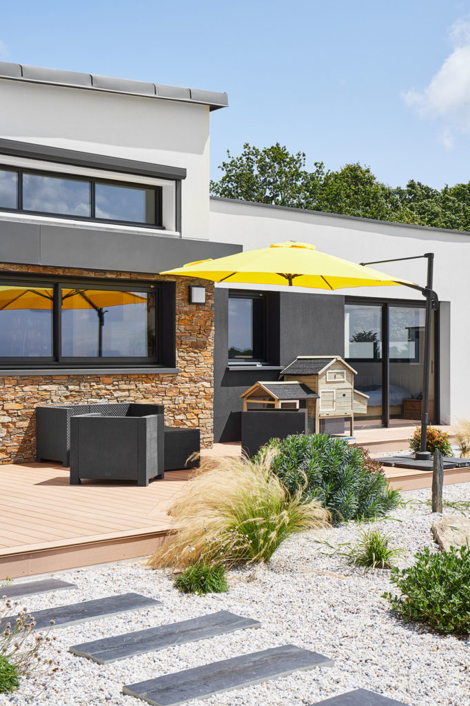 jardin-terrasse-maison-trecobat-quimper