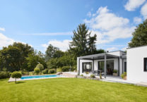maison-neuve-piscine-trecobat-vannes