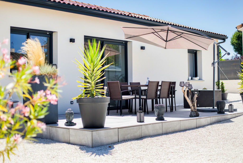 terrasse-extérieur-maison-trecobat-toulouse