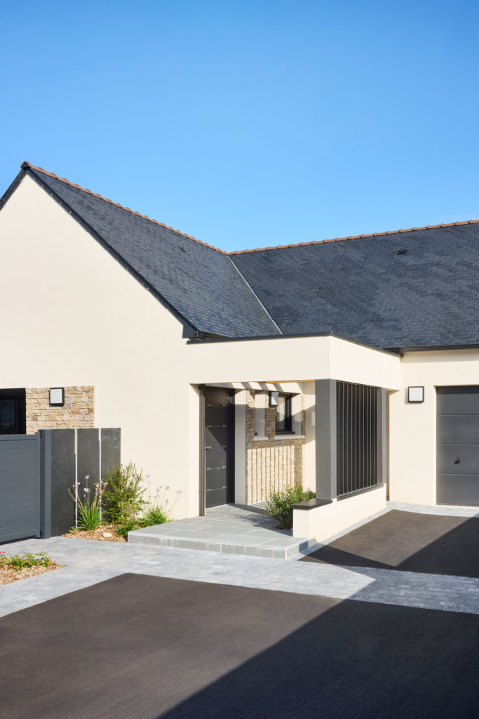 entrée-extérieure-maison-trecobat-lorient