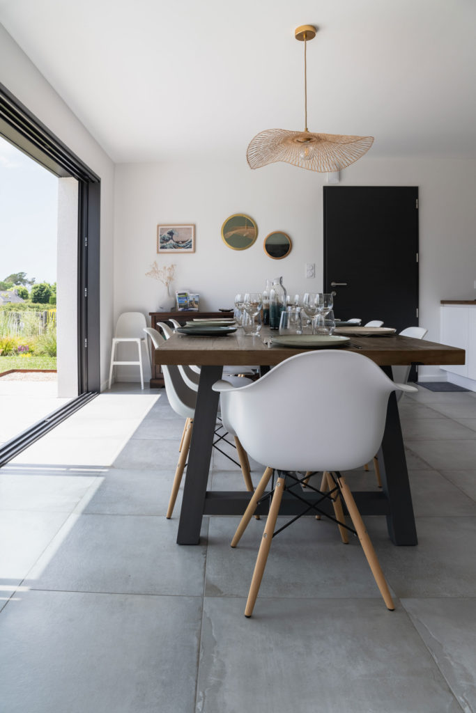 salle-manger-maison-trecobat-landunvez