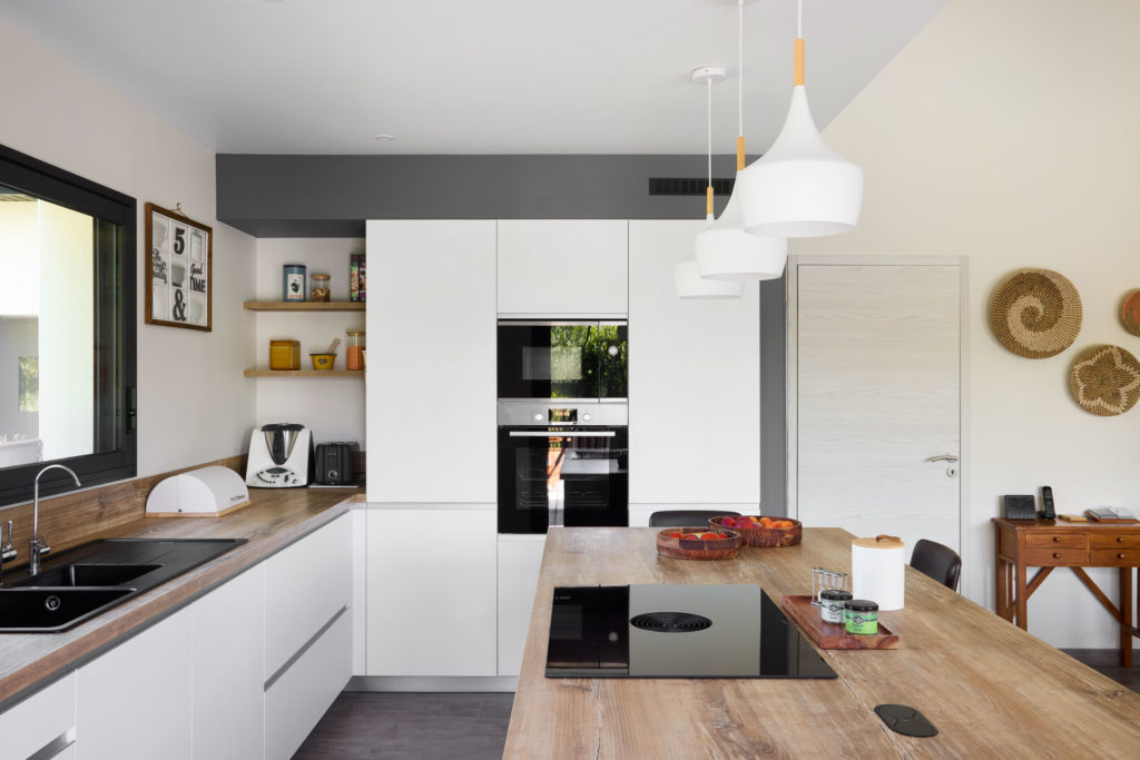 cuisine-aménagée-maison-trecobat-nantes