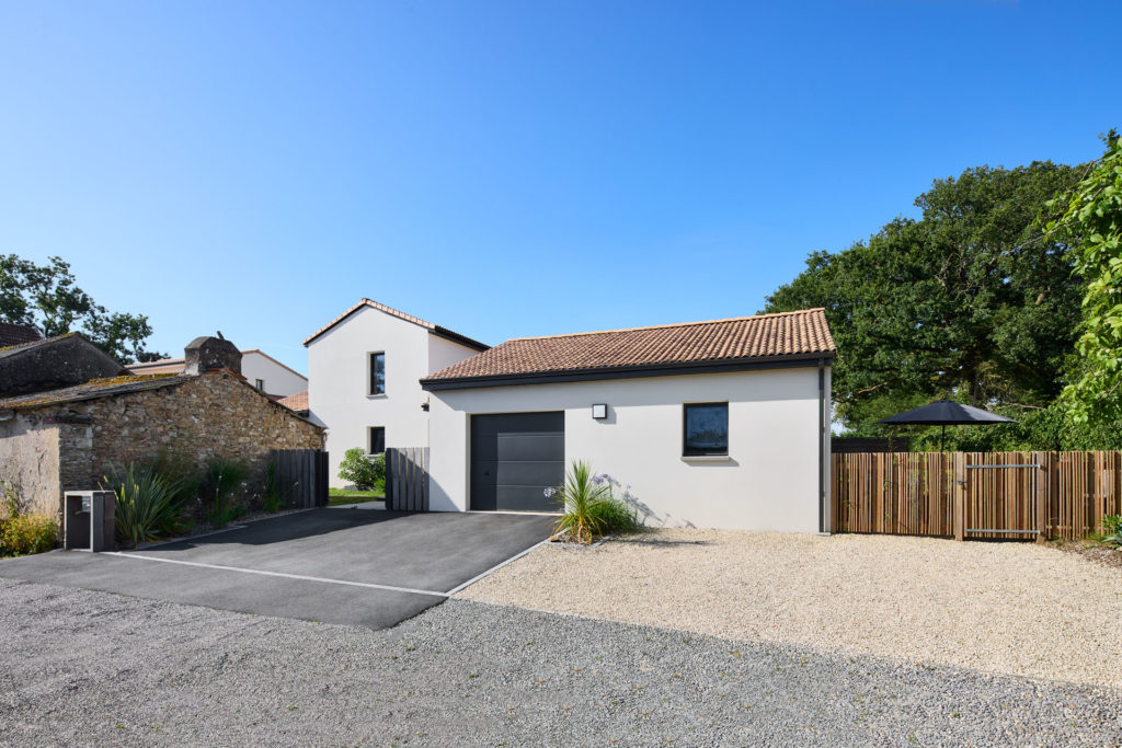 maison-neuve-tuiles-trecobat-nantes