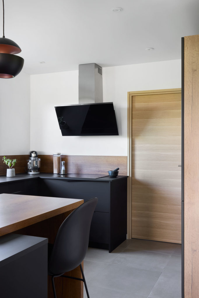 hotte-plaque-cuisson-cuisine