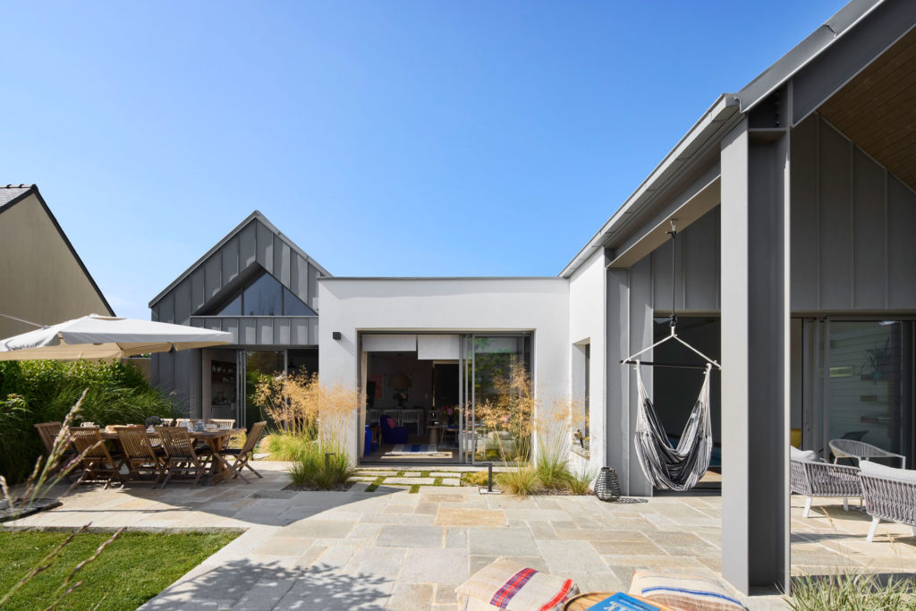 maison-vacances-contemporaine-piscine