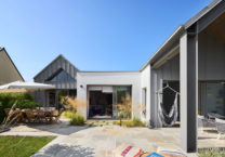 maison-vacances-contemporaine-piscine