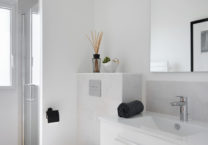 salle-douche-blanche-maison