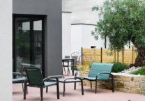 extérieur-maison-salon-jardin