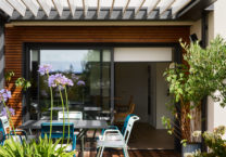 terrasse-espace-repas-maison-neuve
