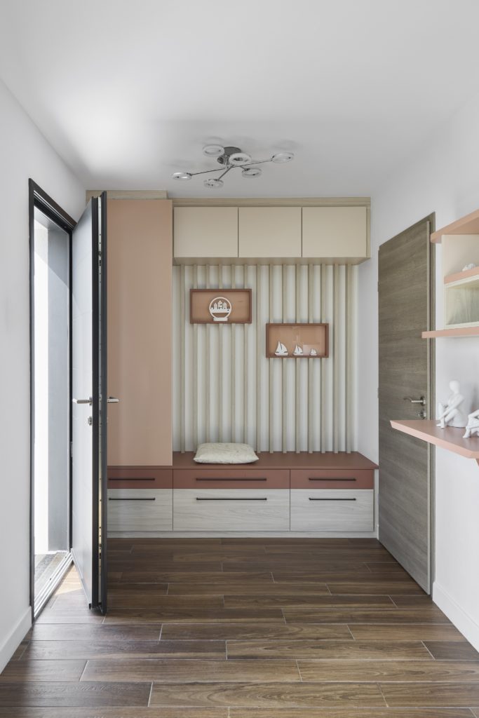 Maison-contemporaine-garage-piscine-trecobat-entree-int