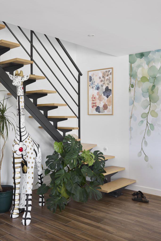 escalier-maison-contemporaine-piscine-trecobat