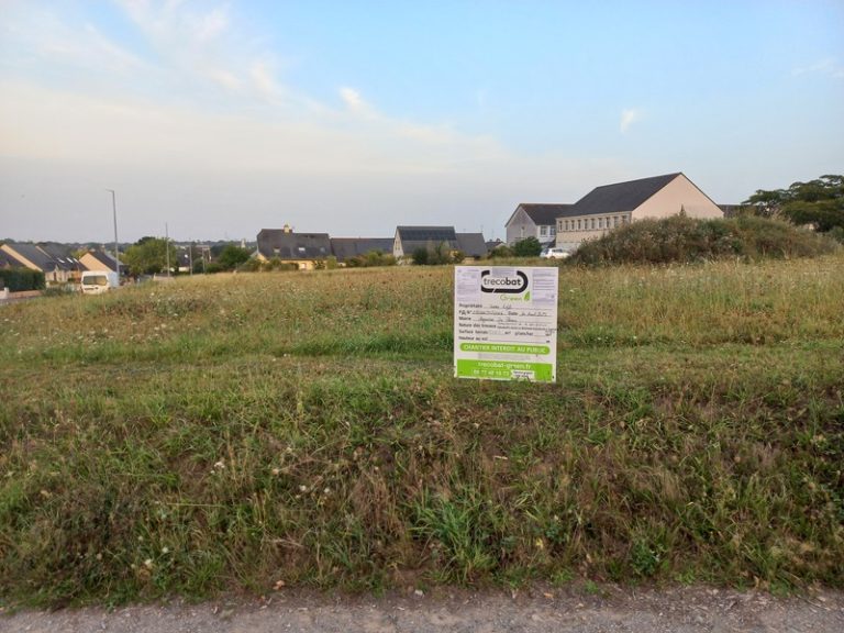 Terrain à Argentre-du-Plessis 35370 327m2 58000 € - EPLA-26-10-22-81