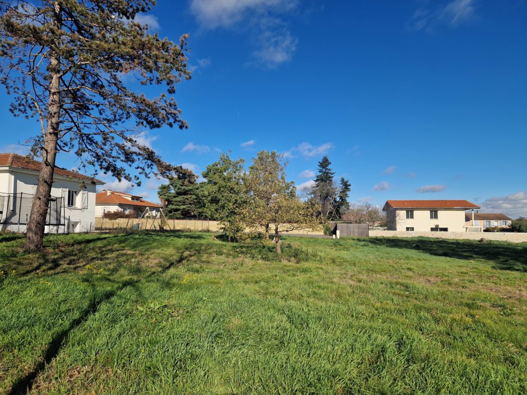 Terrain à La-Salvetat-Saint-Gilles 31880 1450m2 220000 € - VIMA-26-07-01-13