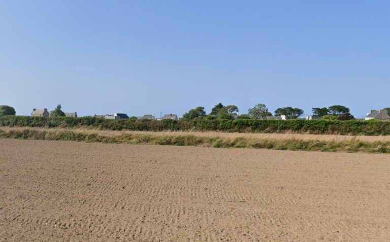 Terrain à Roscoff 29680 574m2 149000 € - VVAN-26-06-25-71