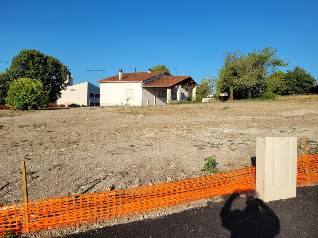 Terrain à Saintes 17100 543m2 78500 € - OLNA-26-09-11-27