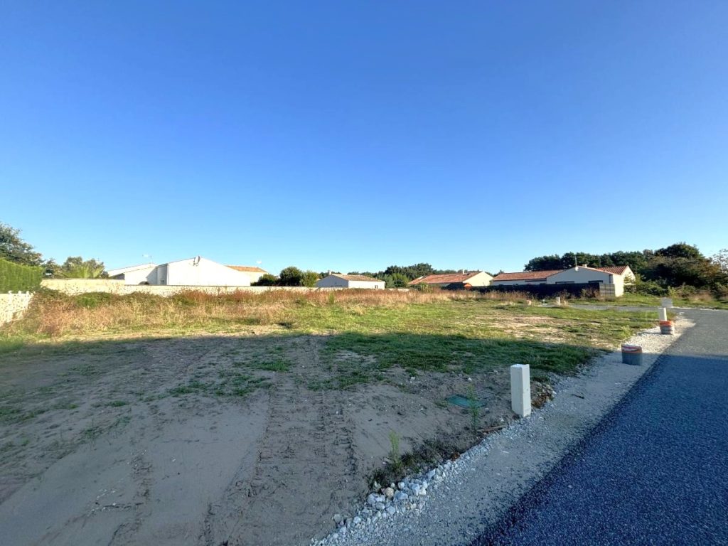 Terrain à Pornic 44210 471m2 190000 € - BF-26-09-15-4
