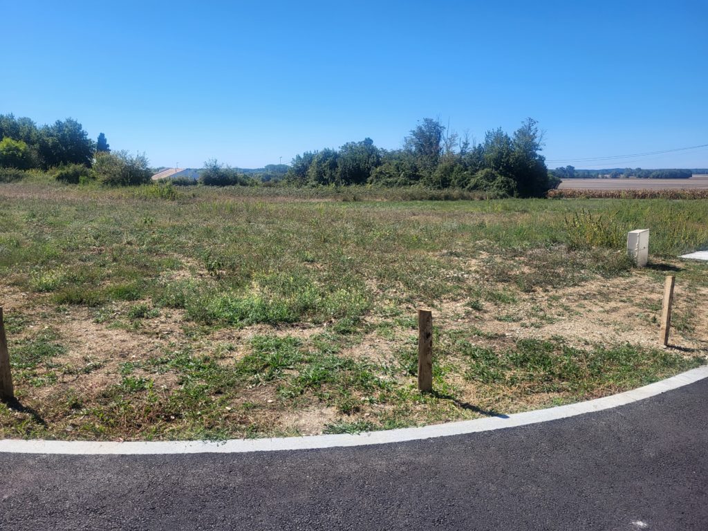 Terrain à Etaules 17750 445m2 102000 € - FLBO-26-09-18-3
