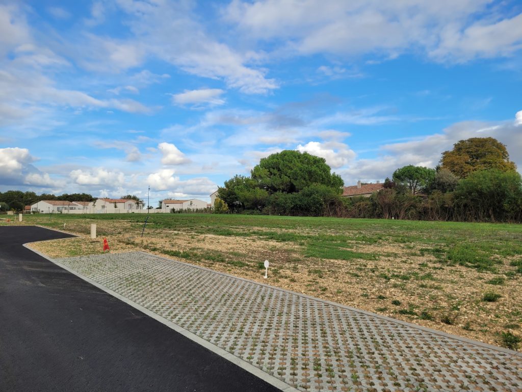 Terrain à Meursac 17120 672m2 70000 € - OLNA-26-10-07-18